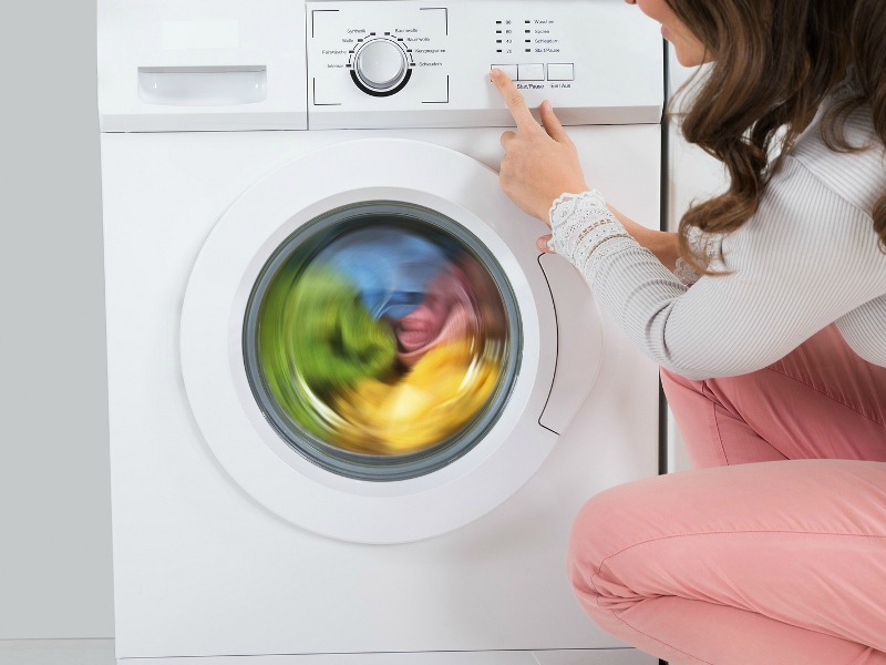 Правила ощадливого прання - як прати і не витрачати багато грошей